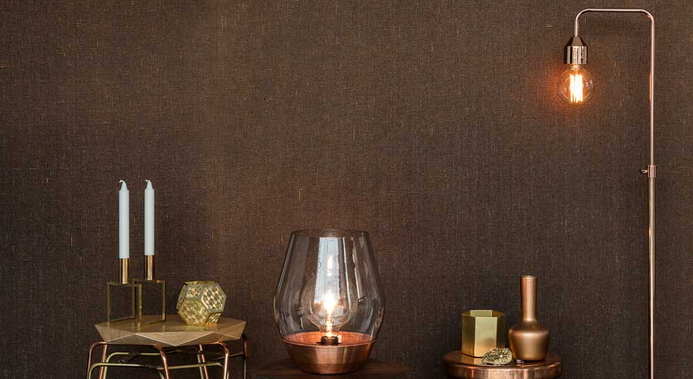 Aurora_Particle_wallcovering_TuckboxKlienTables_DistrictLastStoolTableLamp_NorsuInteriorsCandleHolder_A288_INSTYLE_Atelier_031_995x544_0